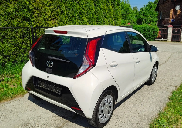 Toyota Aygo cena 44990 przebieg: 37000, rok produkcji 2019 z Sulejów małe 154